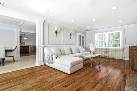 1 Kissam Lane Glen Head NY 11545