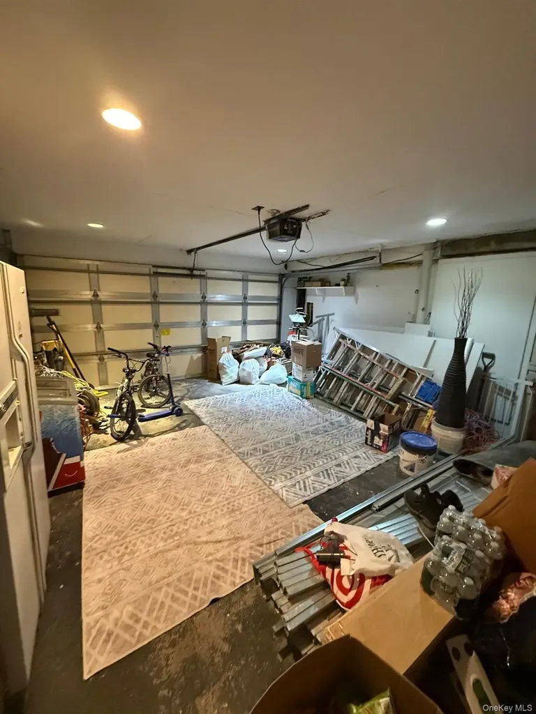 23 Geoffrey Lane Hewlett NY 11557