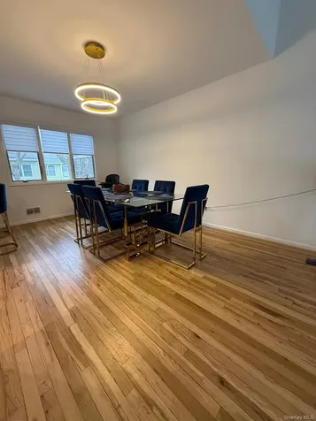23 Geoffrey Lane Hewlett NY 11557