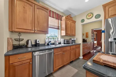 17 Oldwyck Crescent Highland Mills NY 10930