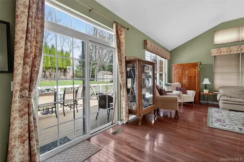17 Oldwyck Crescent Highland Mills NY 10930