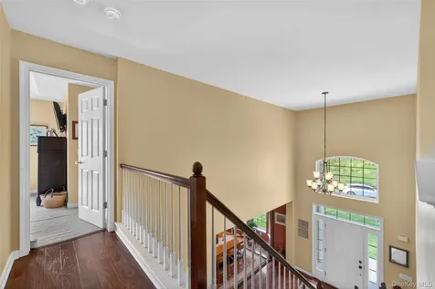 17 Oldwyck Crescent Highland Mills NY 10930