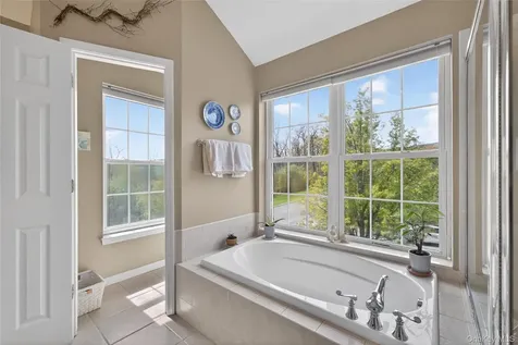 17 Oldwyck Crescent Highland Mills NY 10930