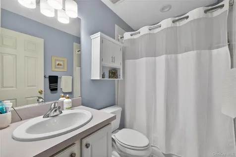 17 Oldwyck Crescent Highland Mills NY 10930