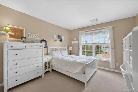 17 Oldwyck Crescent Highland Mills NY 10930