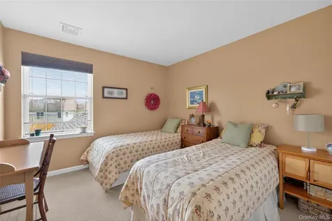 17 Oldwyck Crescent Highland Mills NY 10930