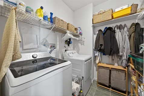 17 Oldwyck Crescent Highland Mills NY 10930