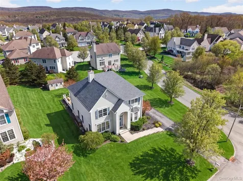 17 Oldwyck Crescent Highland Mills NY 10930