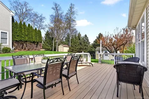 17 Oldwyck Crescent Highland Mills NY 10930