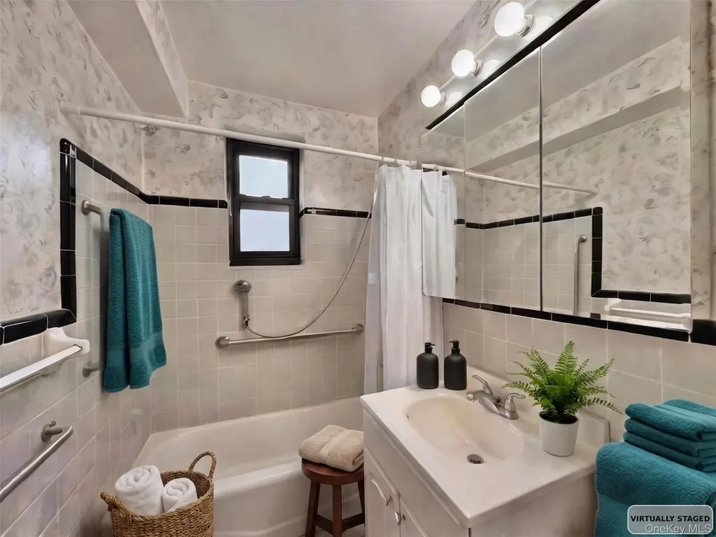 141-10 25 Road Flushing NY 11354
