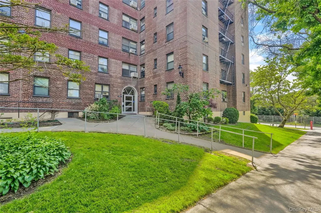 141-10 25 Road Flushing NY 11354