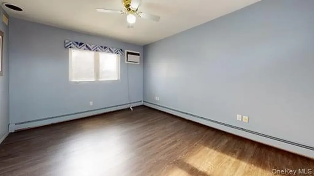 53 Coolidge Avenue Amity Harbor NY 11701