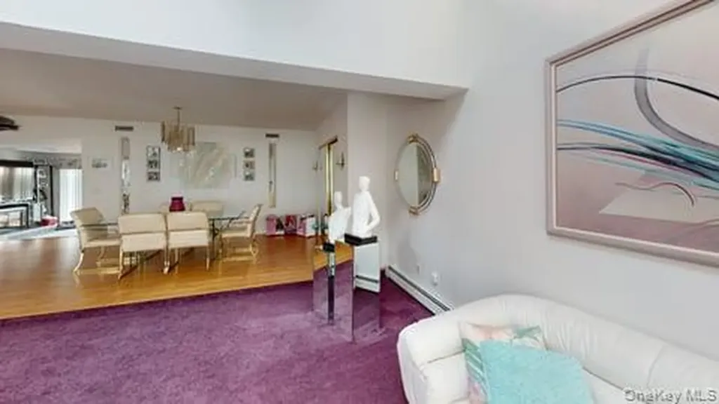 53 Coolidge Avenue Amity Harbor NY 11701