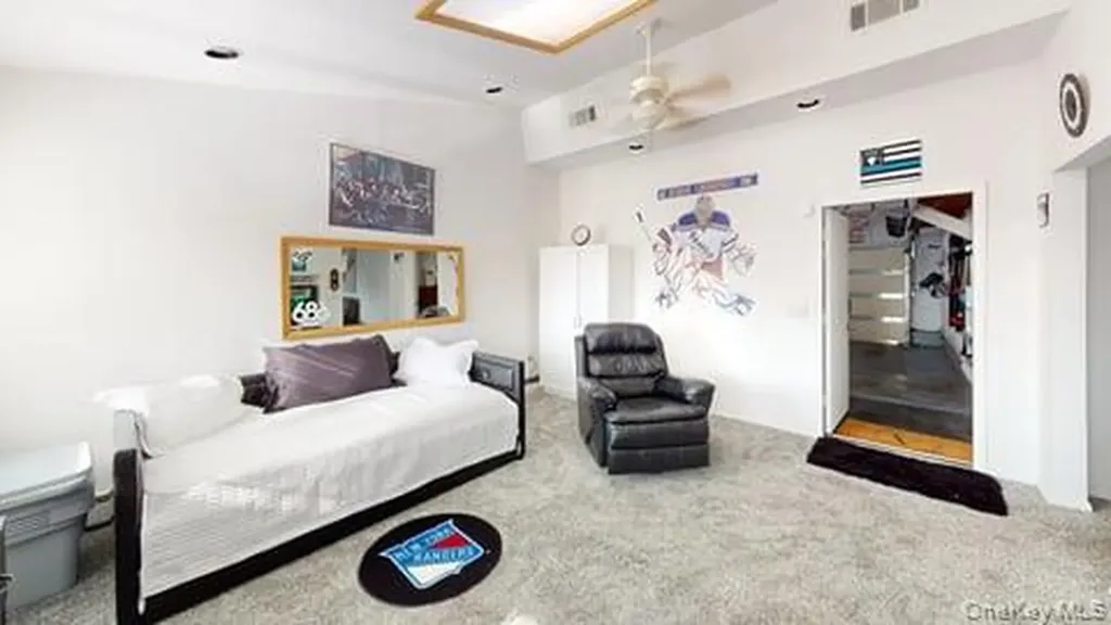 53 Coolidge Avenue Amity Harbor NY 11701