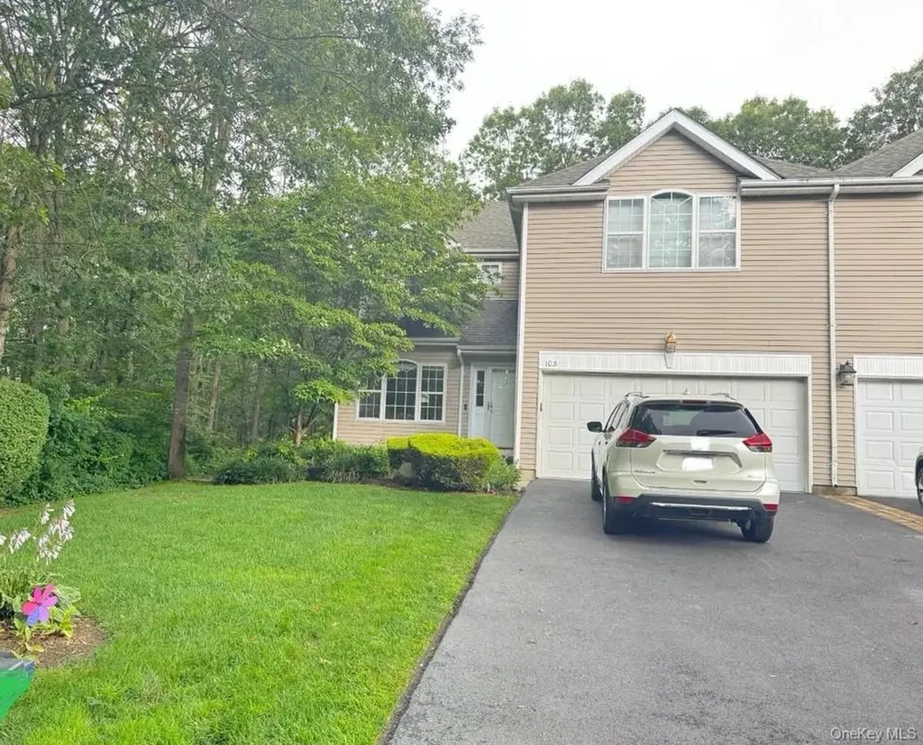 103 Sunflower Ridge Road South Setauket NY 11720