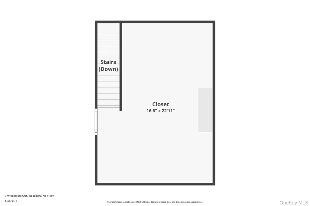 7 Windemere Crest Woodbury NY 11797