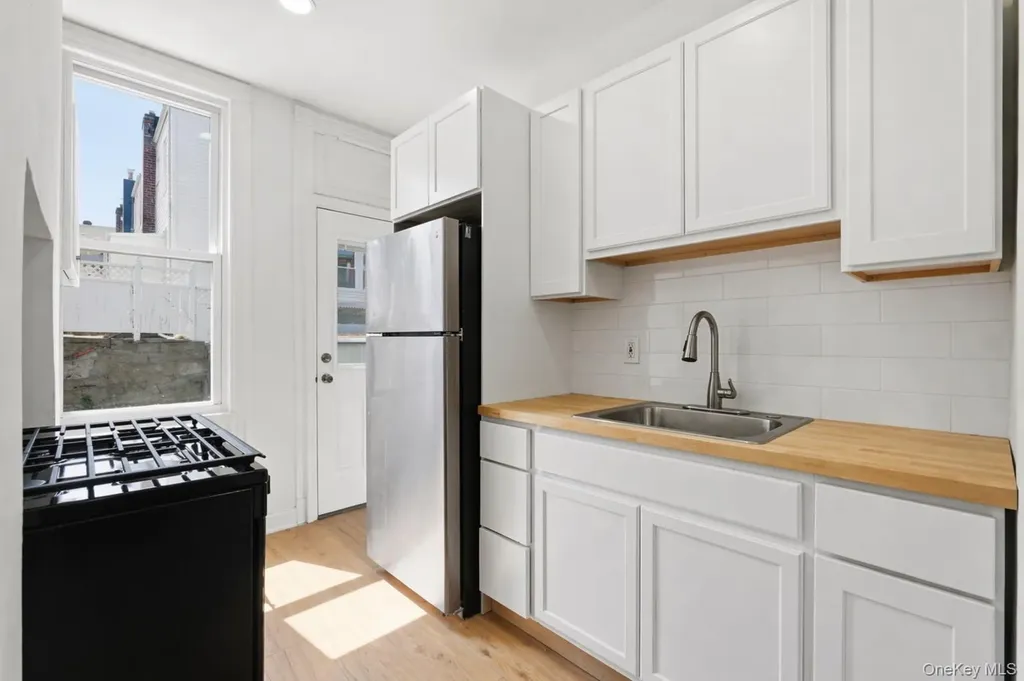 6508 Cooper Avenue Glendale NY 11385