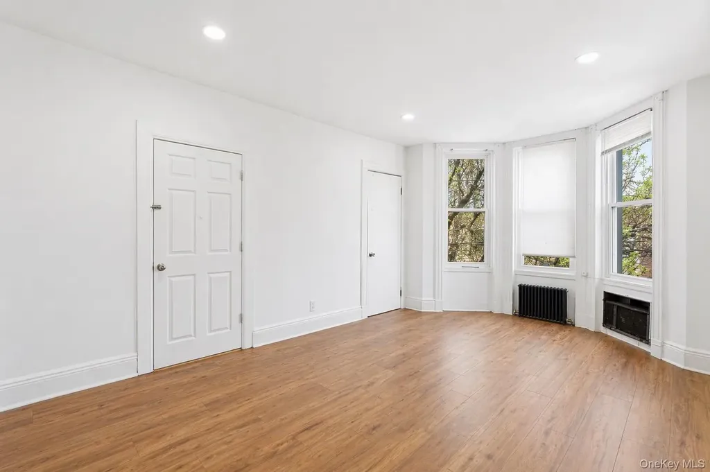 6508 Cooper Avenue Glendale NY 11385