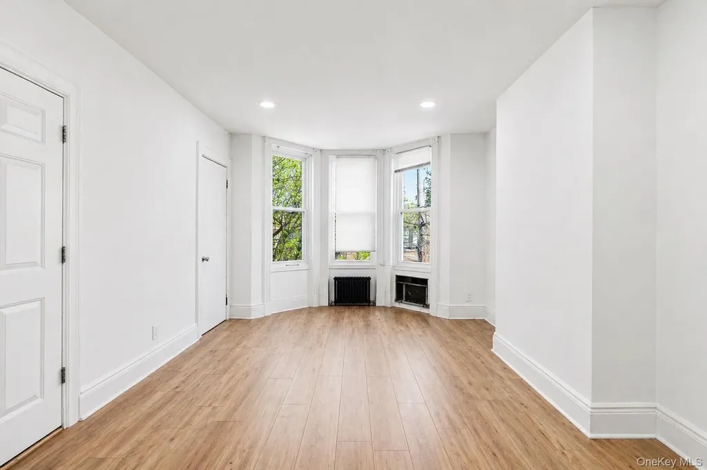 6508 Cooper Avenue Glendale NY 11385