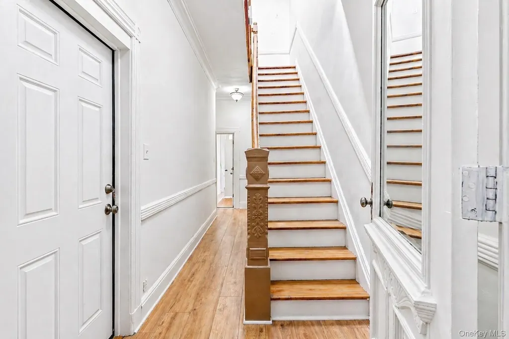 6508 Cooper Avenue Glendale NY 11385