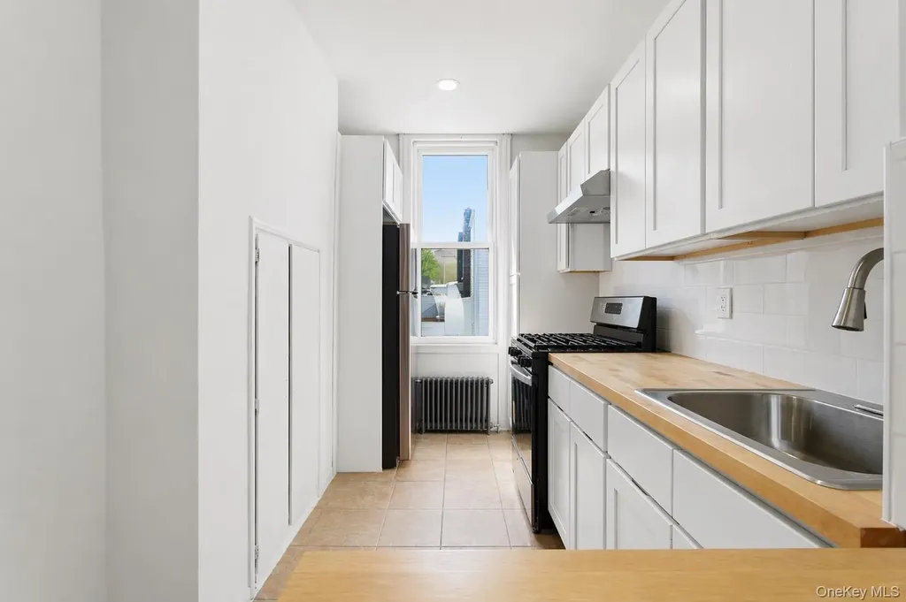 6508 Cooper Avenue Glendale NY 11385