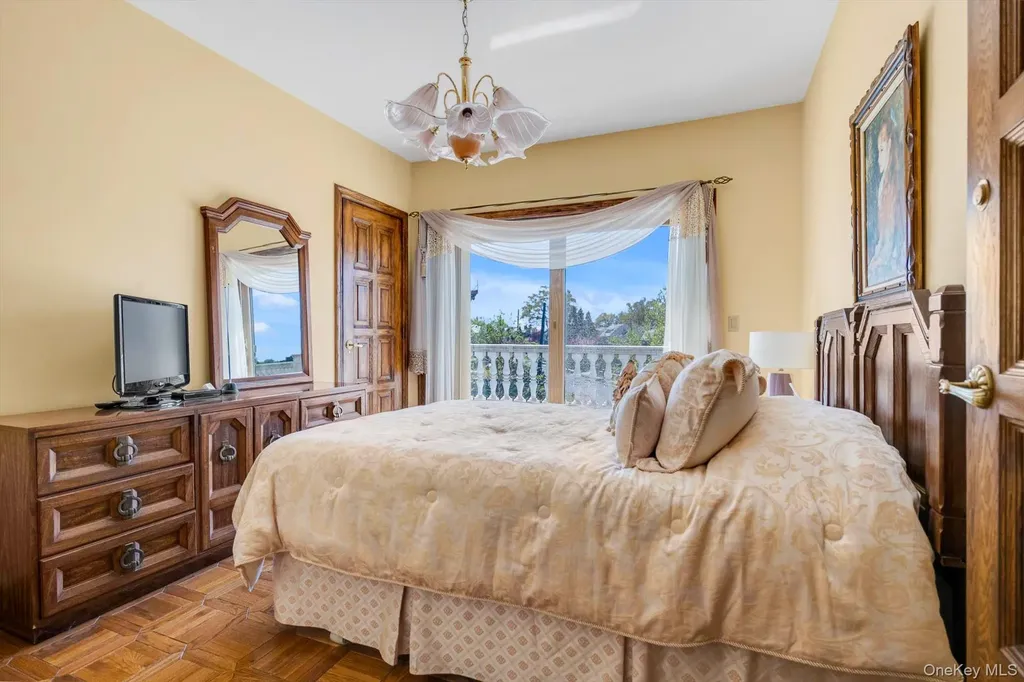 118 Malba Drive Malba NY 11357