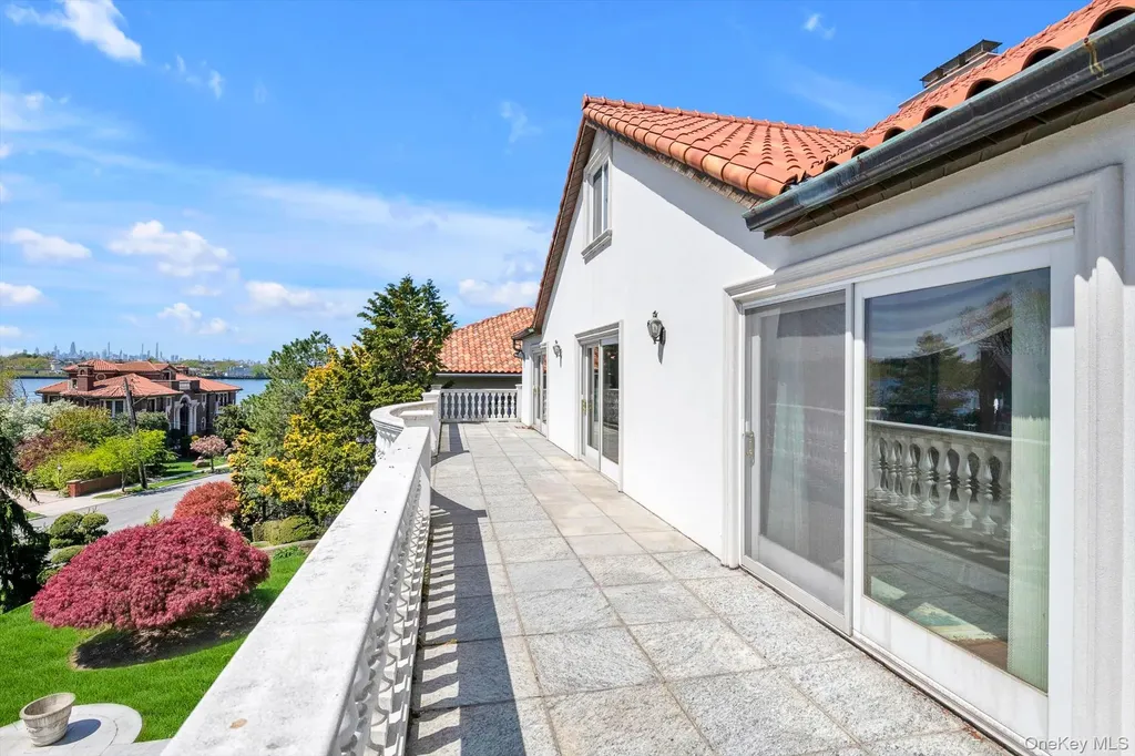 118 Malba Drive Malba NY 11357