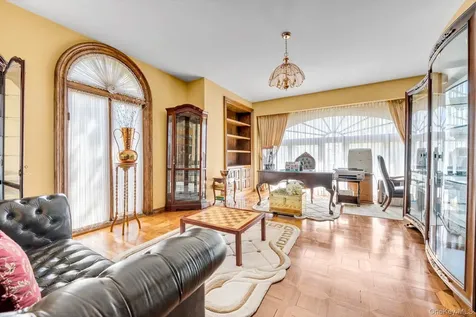 118 Malba Drive Malba NY 11357
