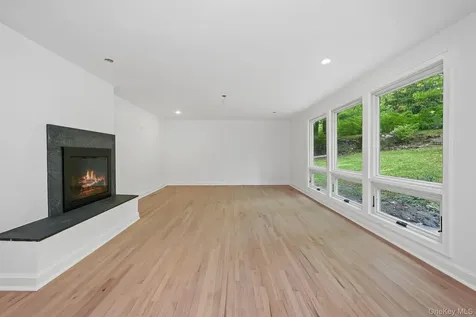 24 Country Road Mamaroneck NY 10543