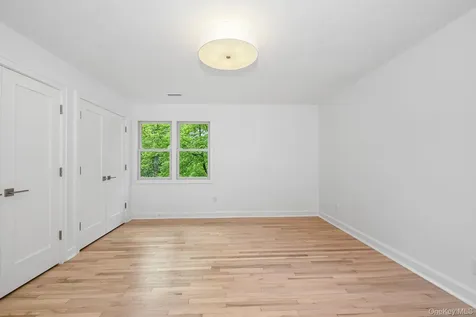 24 Country Road Mamaroneck NY 10543