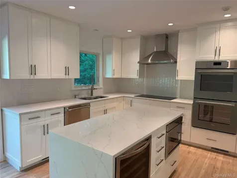 24 Country Road Mamaroneck NY 10543
