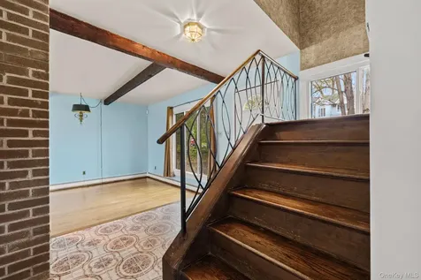 18 Ridge Road Mount Kisco NY 10549