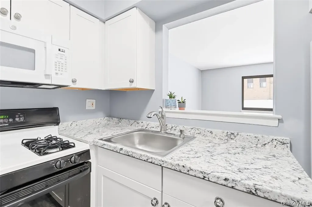 9 Charles Lane Pomona NY 10970