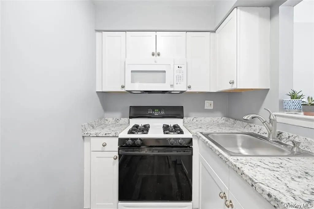 9 Charles Lane Pomona NY 10970