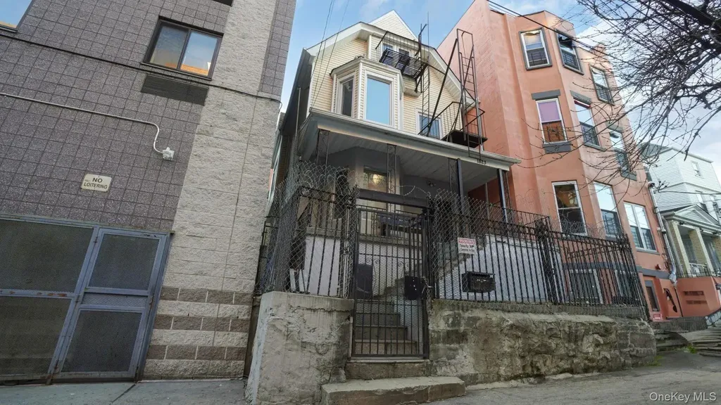 1823 Anthony Avenue Bronx NY 10457