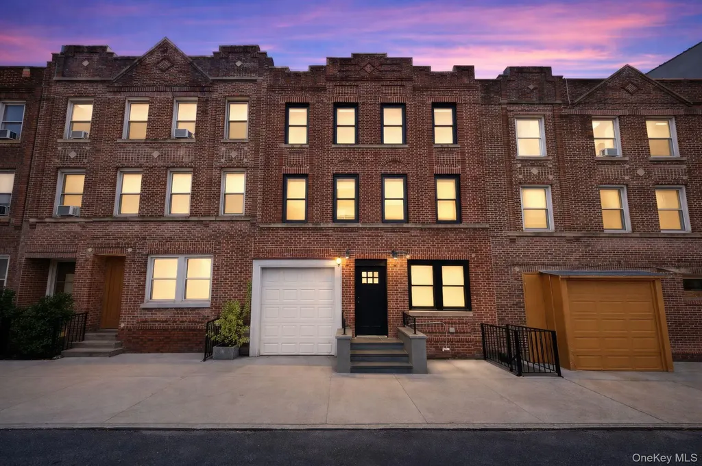2257 Hampden Place Bronx NY 10468
