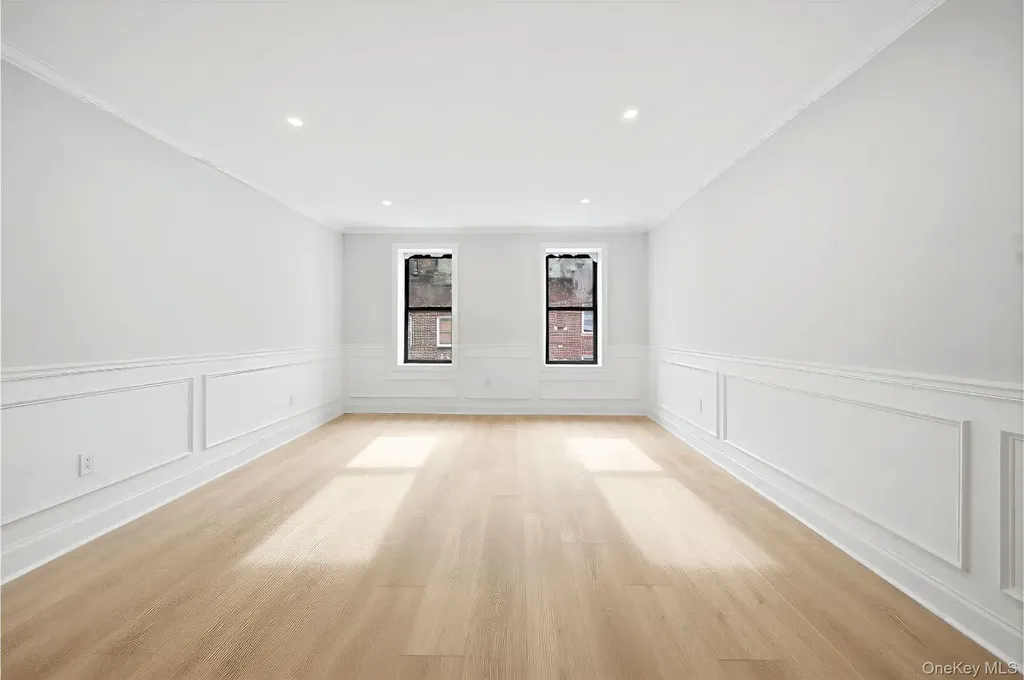2257 Hampden Place Bronx NY 10468