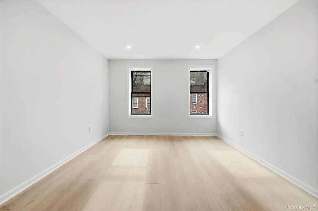 2257 Hampden Place Bronx NY 10468