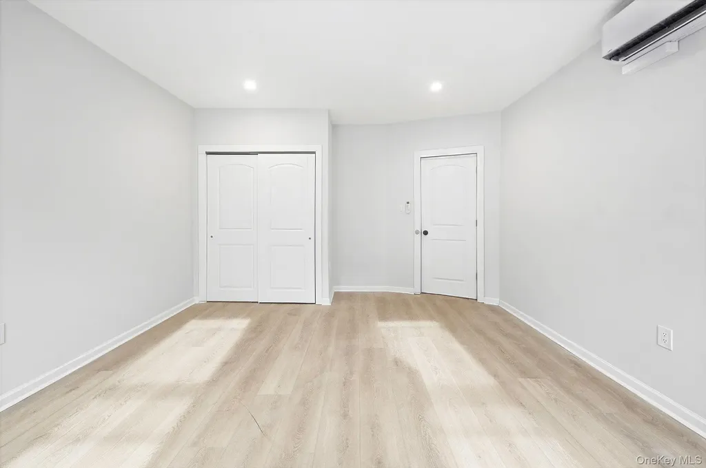 2257 Hampden Place Bronx NY 10468