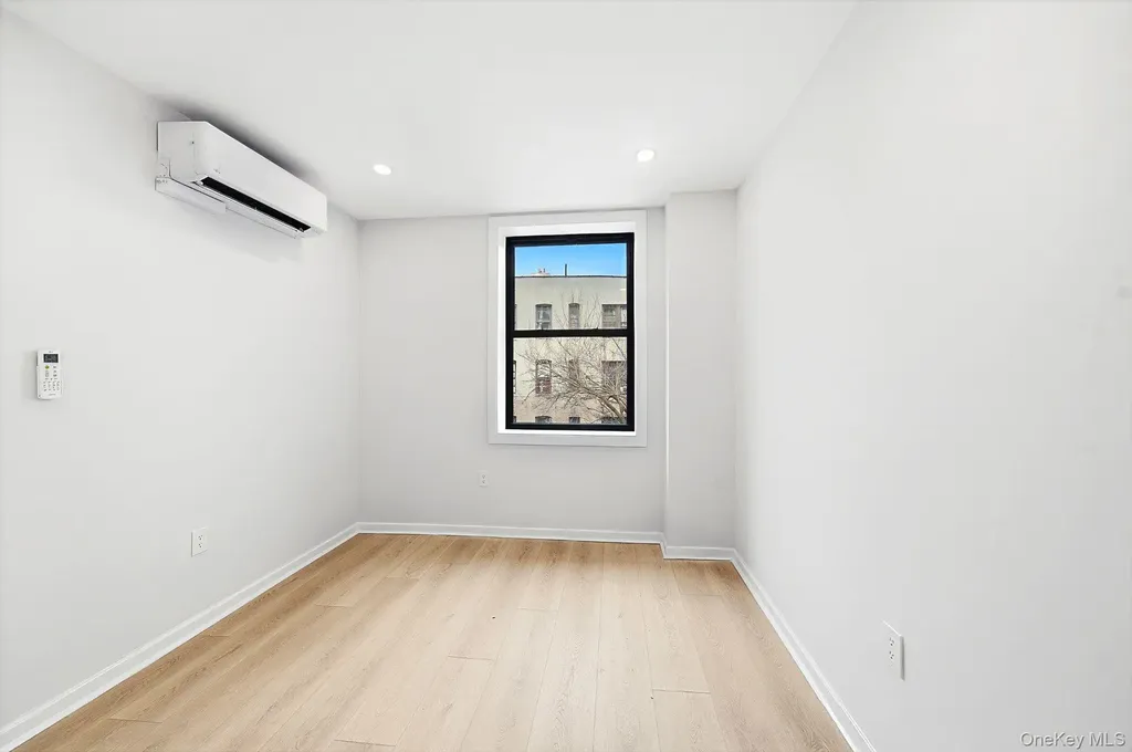 2257 Hampden Place Bronx NY 10468