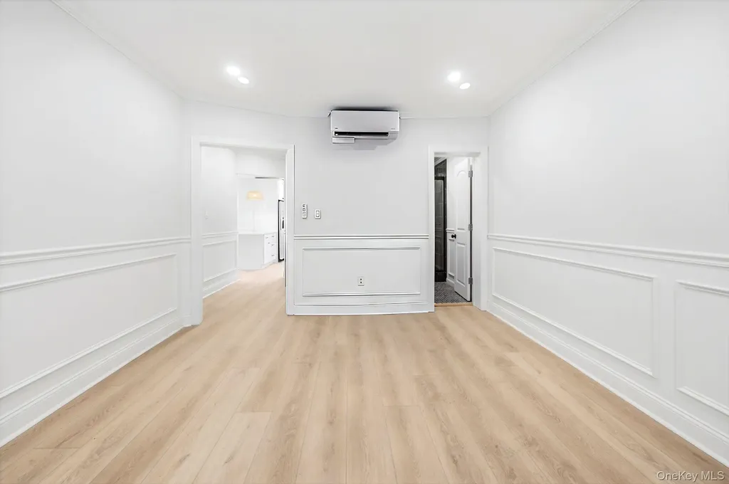 2257 Hampden Place Bronx NY 10468