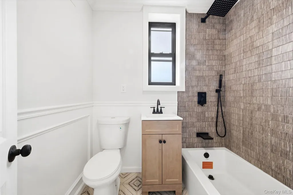 2257 Hampden Place Bronx NY 10468