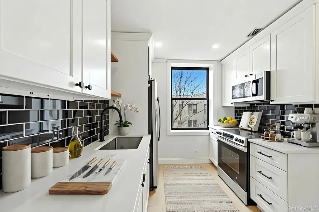2257 Hampden Place Bronx NY 10468