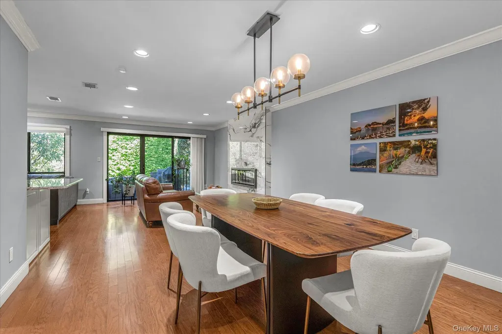 62 Wimbledon Drive Roslyn NY 11576