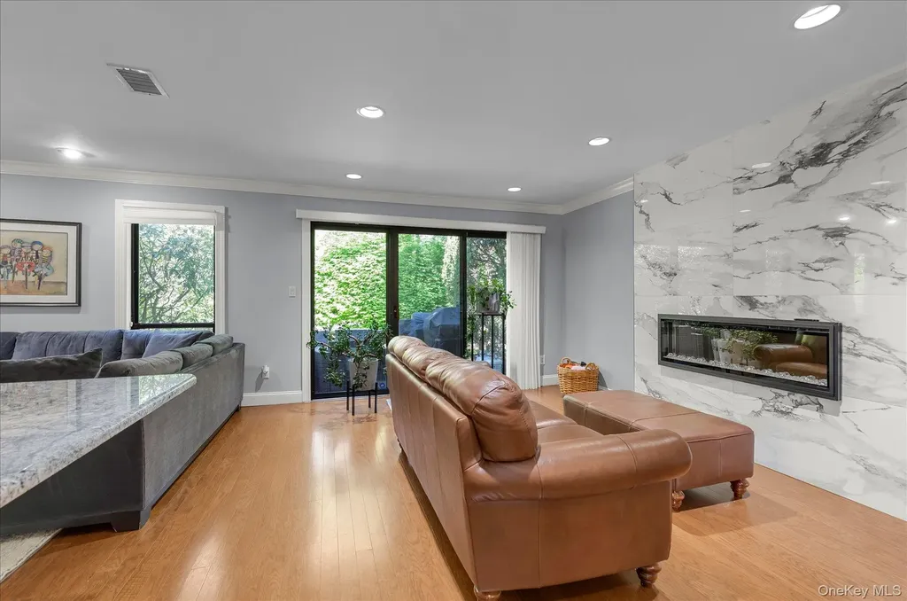 62 Wimbledon Drive Roslyn NY 11576