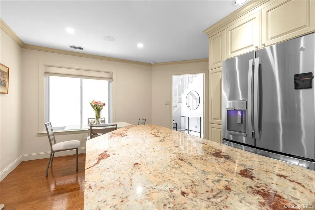 62 Wimbledon Drive Roslyn NY 11576