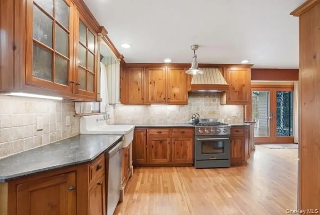 66 Summit Avenue Central Valley NY 10917