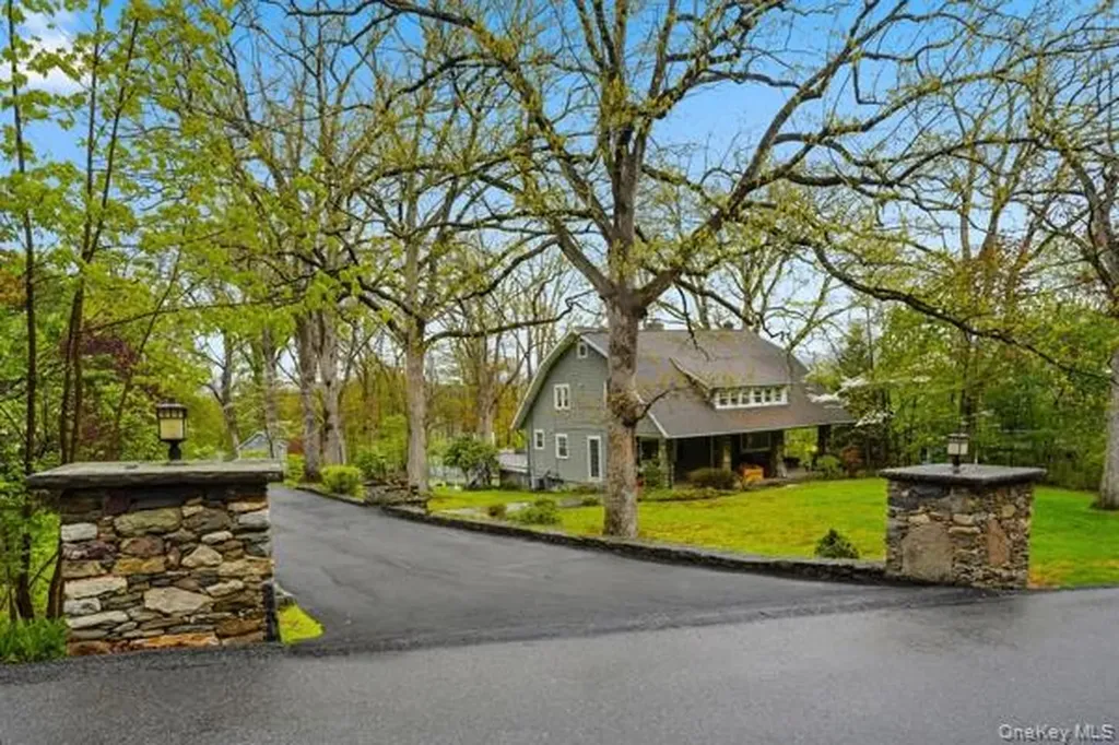 66 Summit Avenue Central Valley NY 10917