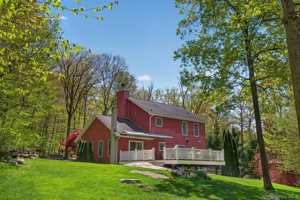 35 Crest Road Cold Spring NY 10516