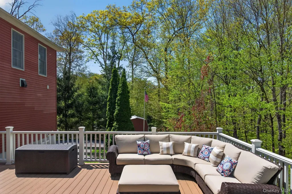 35 Crest Road Cold Spring NY 10516